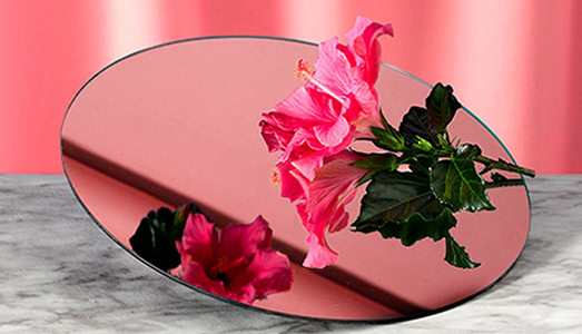 Flower mood da Steven Meisel a Jurgen Teller